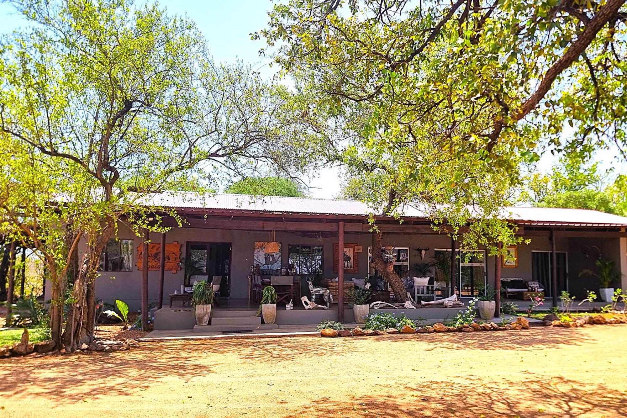 Ngalali Retreat Hotel Grietjie Wildreservaat Buitenkant foto