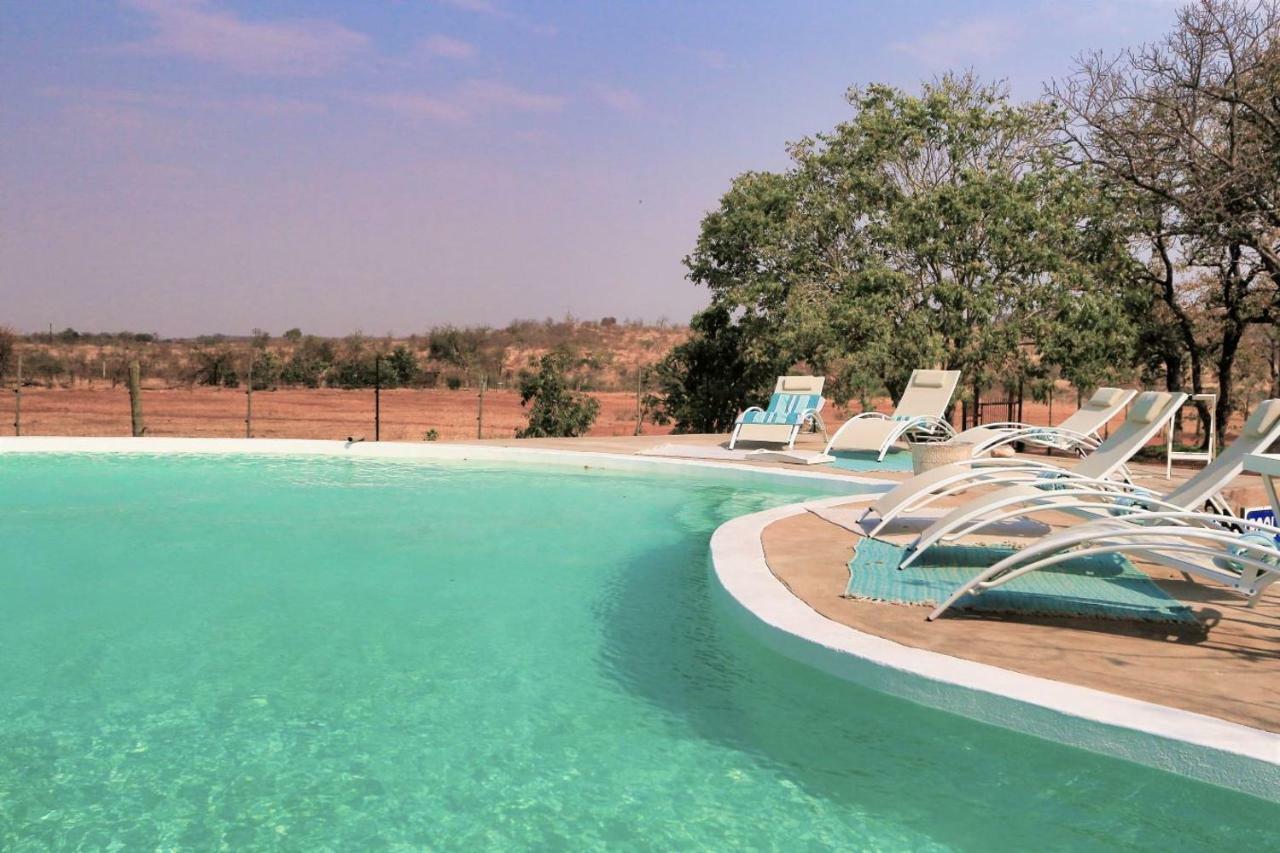 Ngalali Retreat Hotel Grietjie Wildreservaat Buitenkant foto